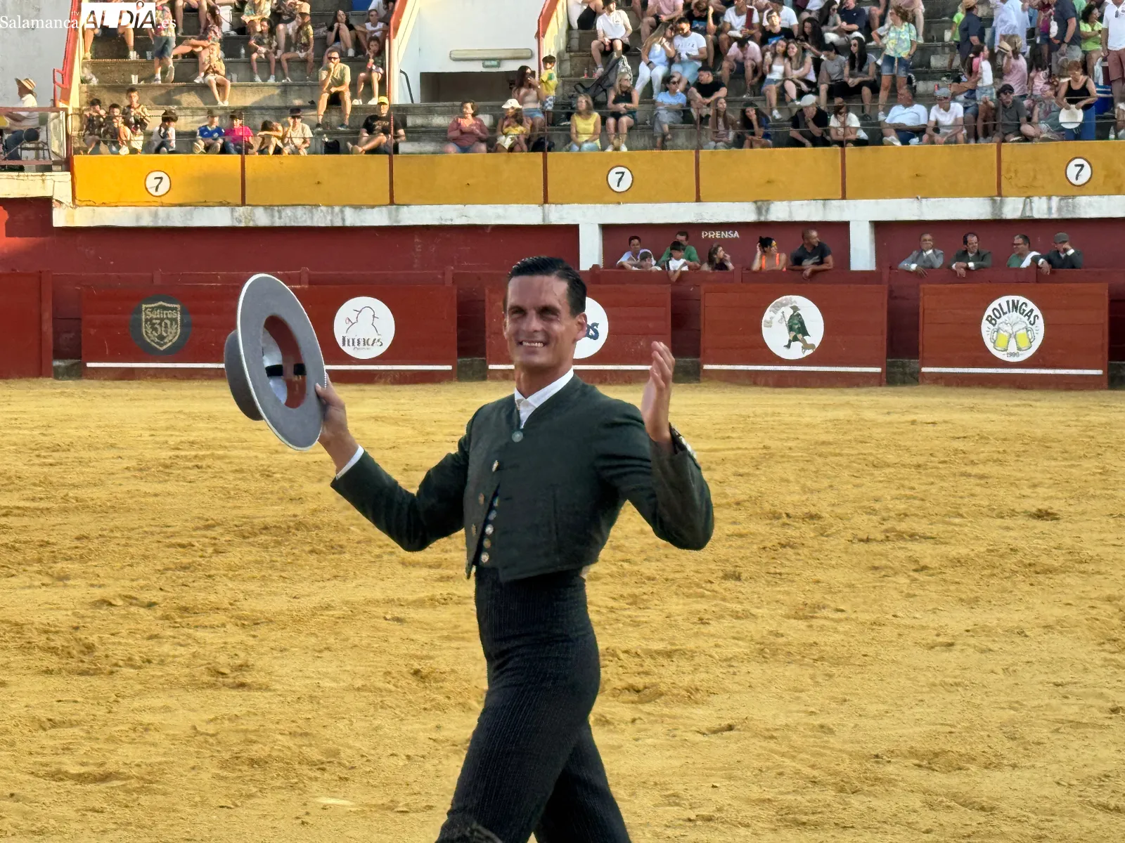 Foto 5 - La tradici&oacute;n taurina vuelve a llenar de ambiente la plaza de toros de Macotera con un llamativo Festival Mixto
