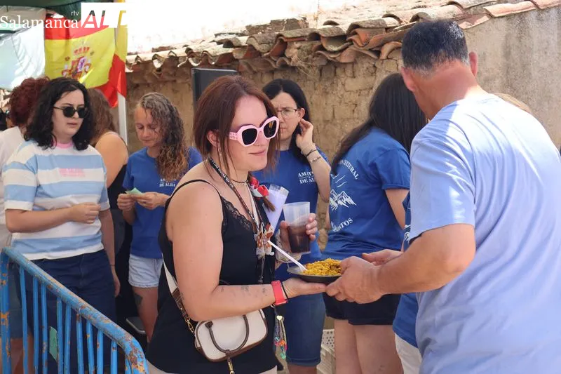Foto 13 - La paella popular, el bingo y la fiesta del agua protagonizan el domingo festivo en Amatos de Alba