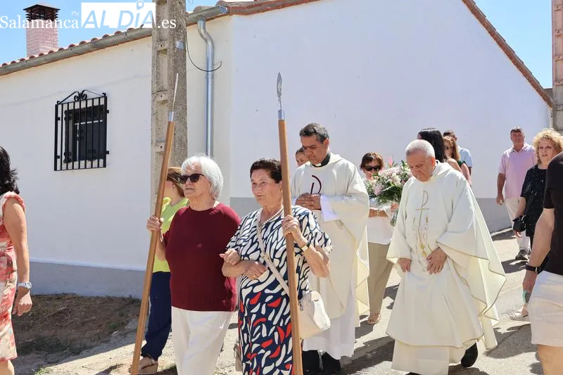Foto 13 - Amatos de Alba honra a la Virgen de las Nieves con una multitudinaria procesi&oacute;n en el d&iacute;a grande de sus fiestas
