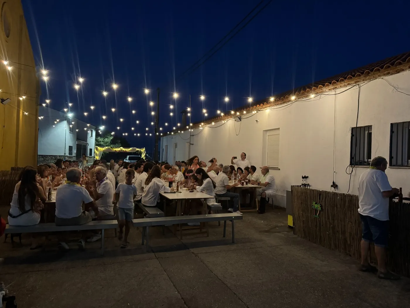 Fiesta ibicenca en Villar de Peralonso