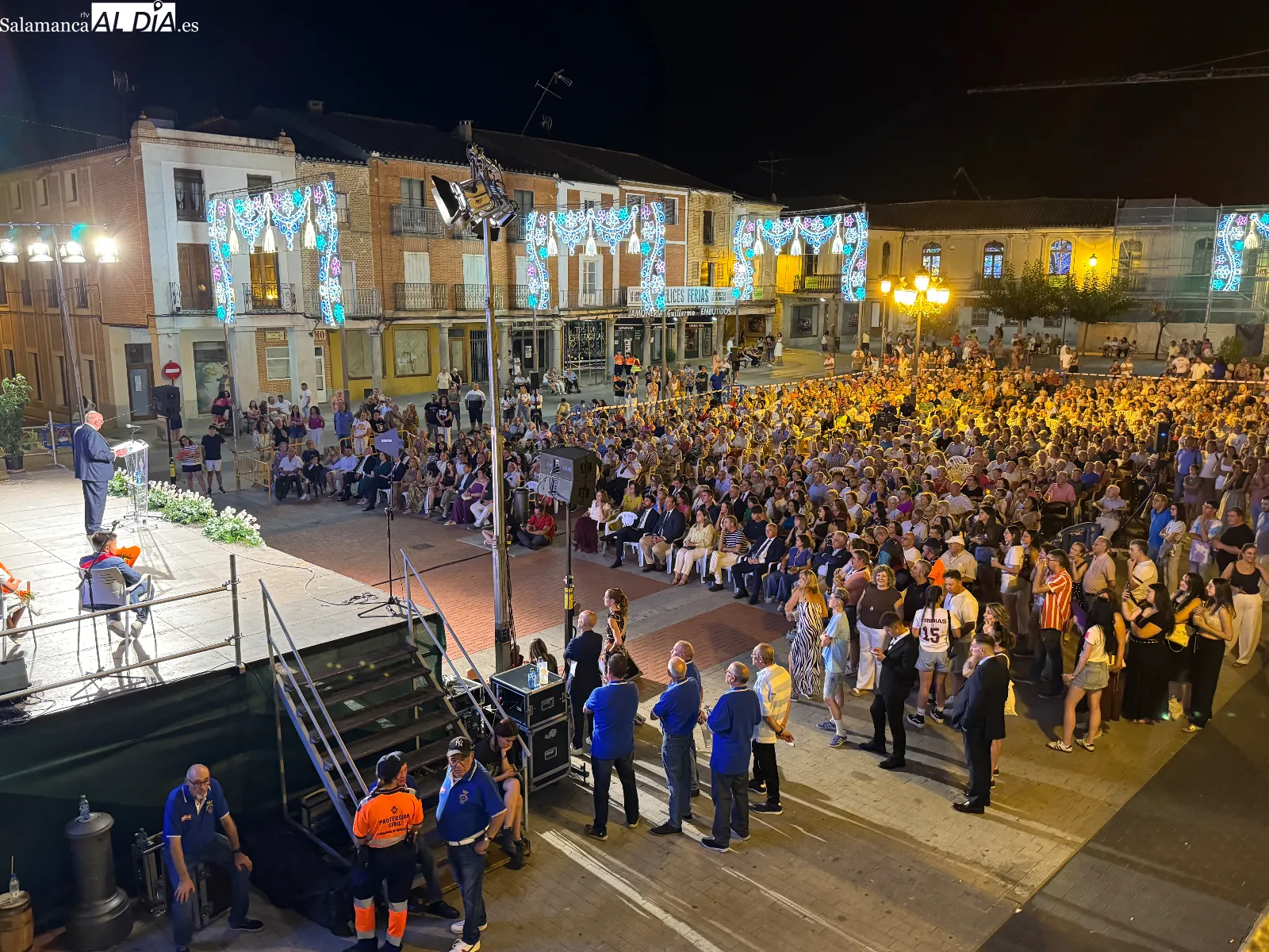 Foto 9 - Pe&ntilde;aranda enciende sus Ferias y Fiestas 2026 con una colorida y multitudinaria bienvenida