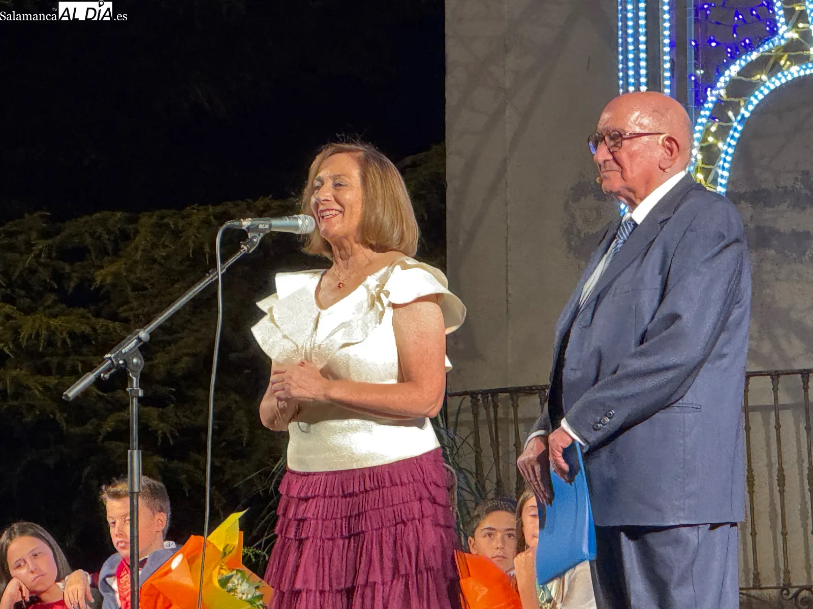 Foto 3 - Pe&ntilde;aranda enciende sus Ferias y Fiestas 2026 con una colorida y multitudinaria bienvenida