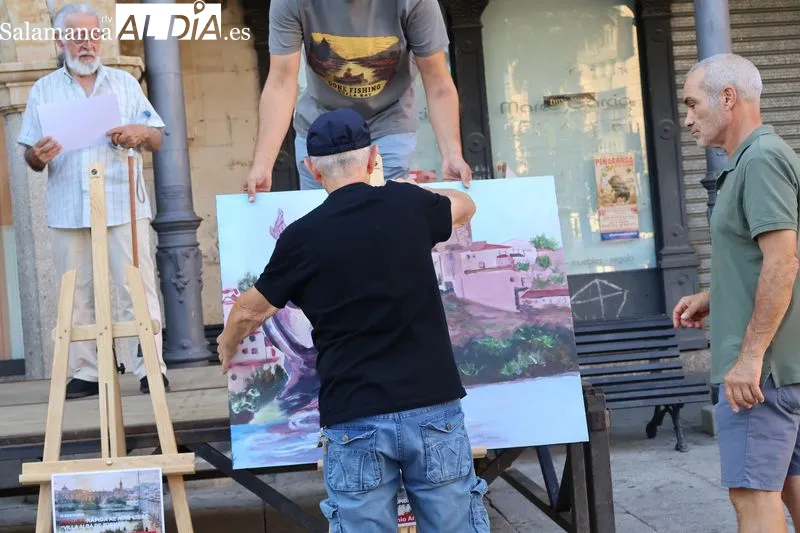 Foto 2 - La pintura vuelve a tomar las calles de Alba de Tormes en la novena edici&oacute;n de su certamen al aire libre