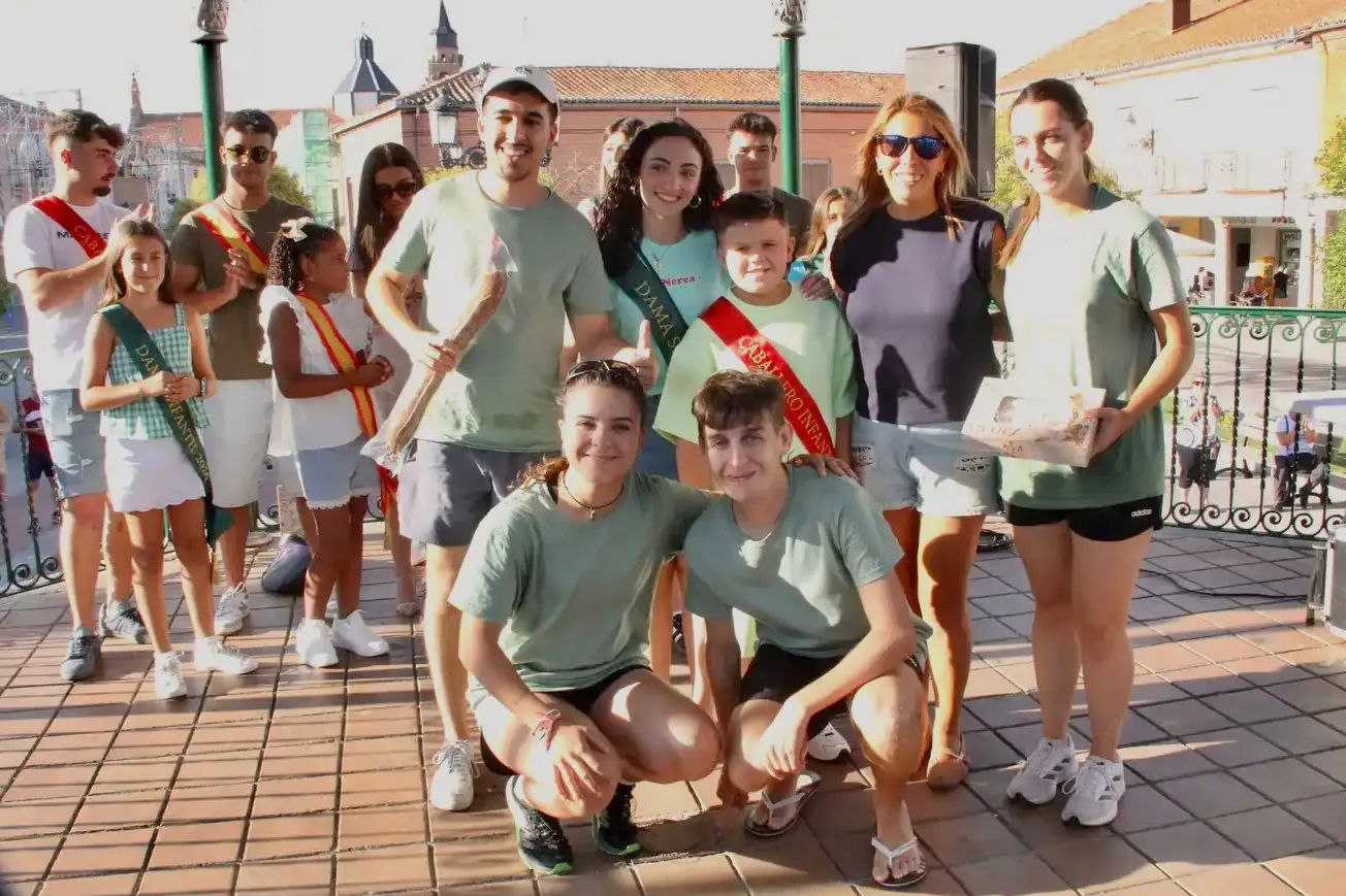 Foto 6 - La Gincana de Pe&ntilde;as roza el r&eacute;cord con 45 grupos participantes en una divertida tarde del mi&eacute;rcoles de ferias