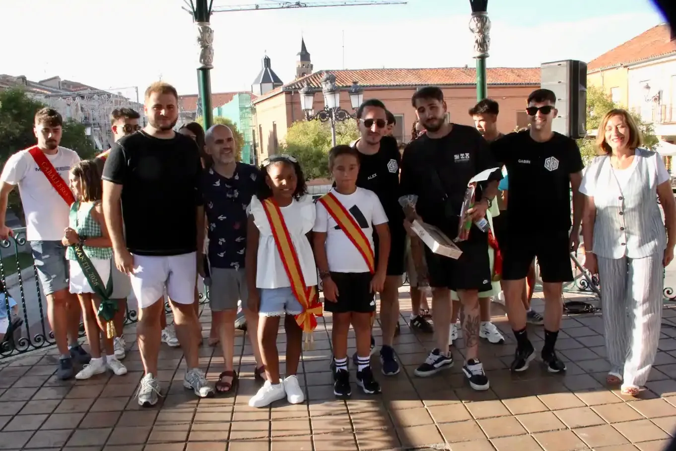 Foto 4 - La Gincana de Pe&ntilde;as roza el r&eacute;cord con 45 grupos participantes en una divertida tarde del mi&eacute;rcoles de ferias