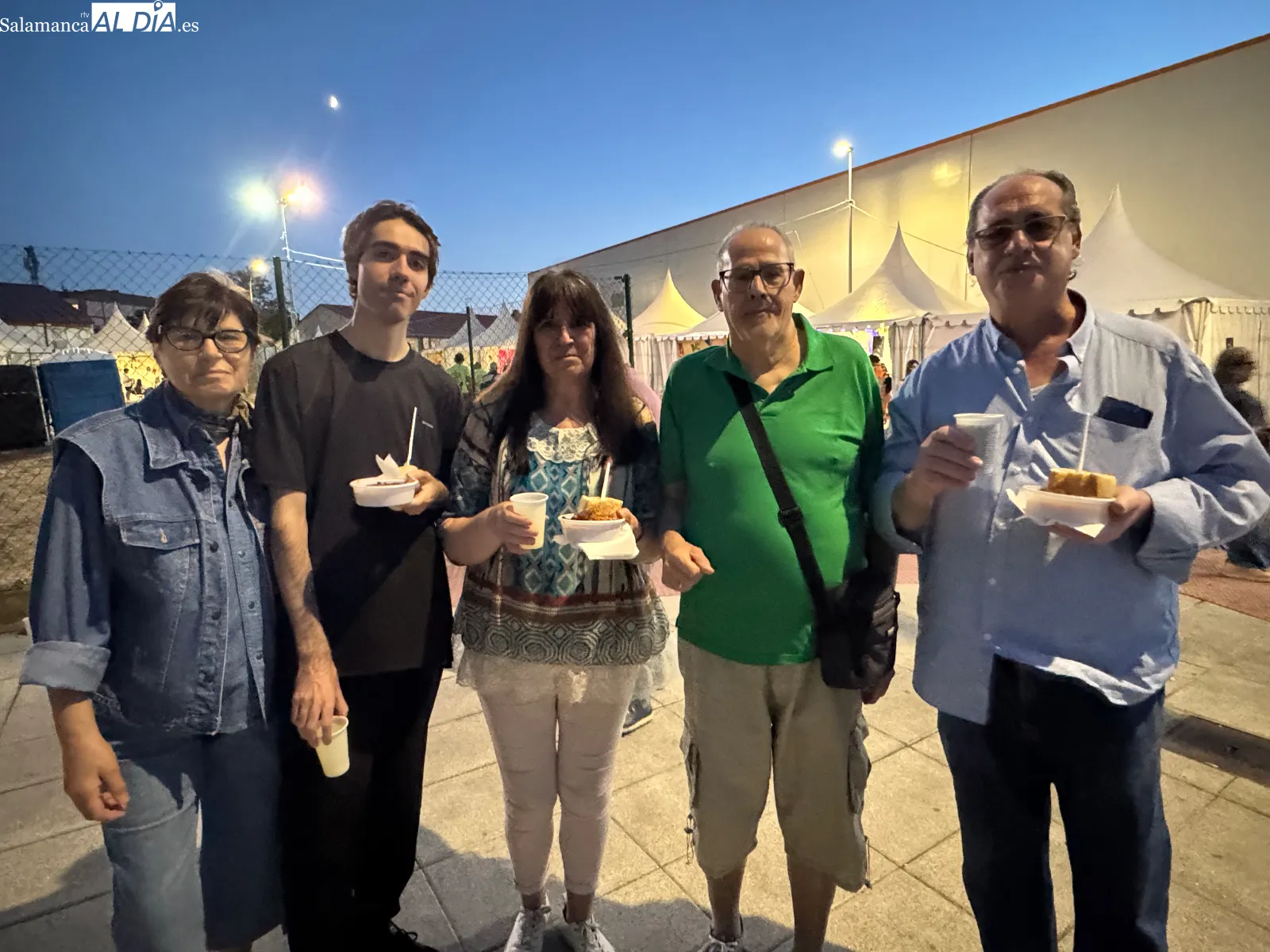 Foto 8 - La degustaci&oacute;n de patatas mene&aacute;s re&uacute;ne a m&aacute;s de 1.000 personas en apoyo a La Sonrisa de Mar&iacute;a