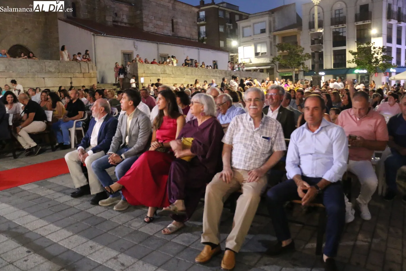Presentación de la Corte de Honor y pregón de las Ferias y Fiestas de Vitigudino 2026 / CORRAL
