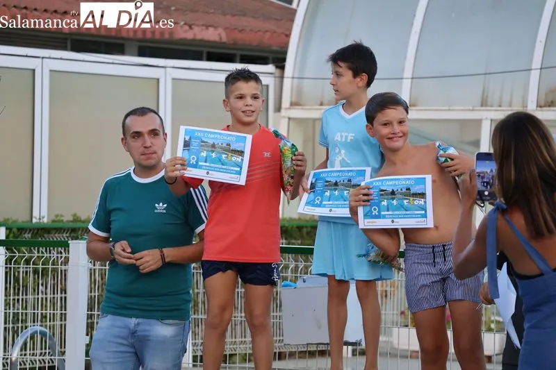 Foto 7 - Cerca de 60 nadadores se lanzan a la piscina en el Campeonato de Nataci&oacute;n de Alba de Tormes