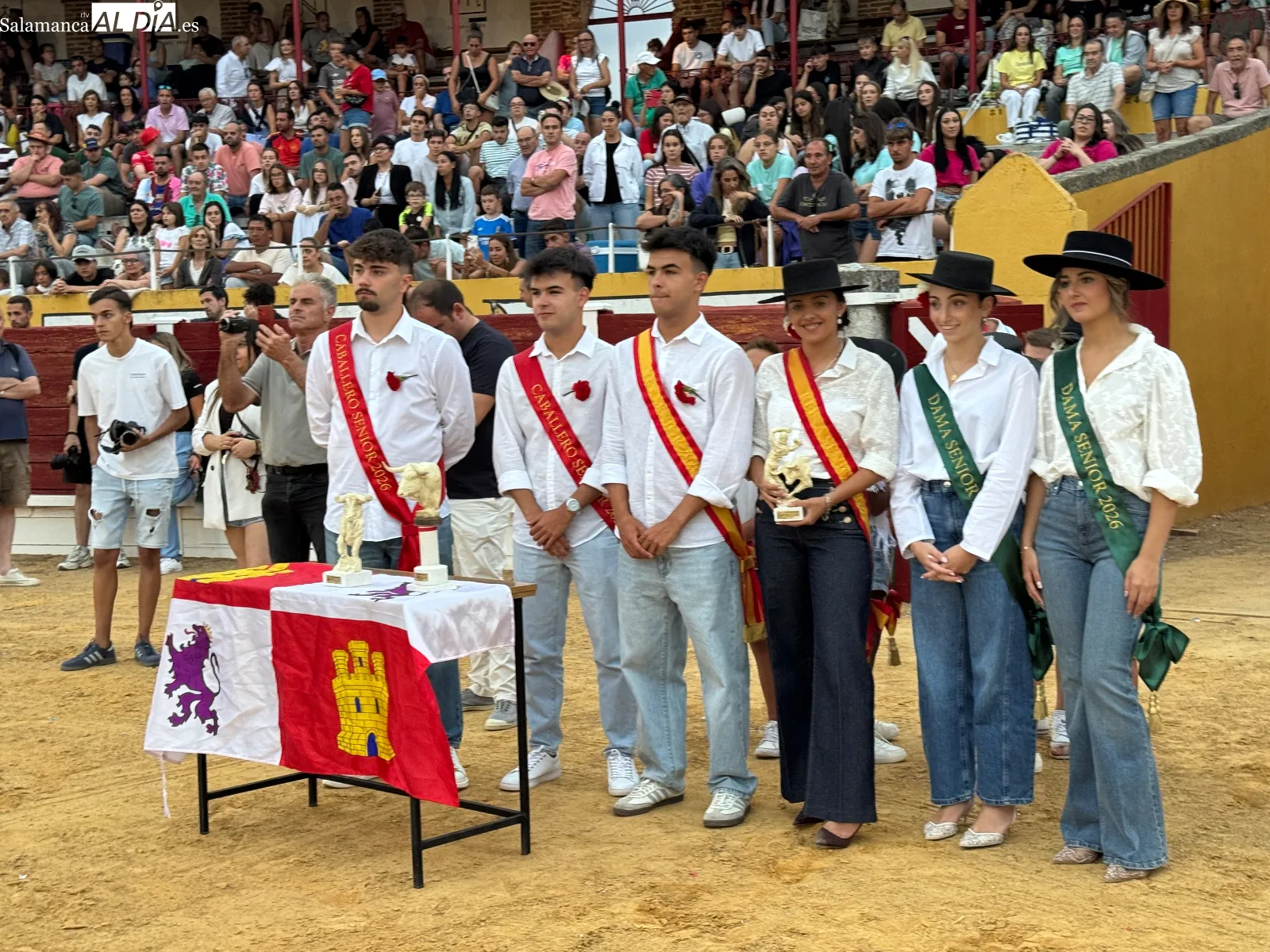 Foto 11 - El Concurso de Cortes y las vaquillas se convierten en una multitudinaria bienvenida a los festejos taurinos de las Ferias y Fiestas