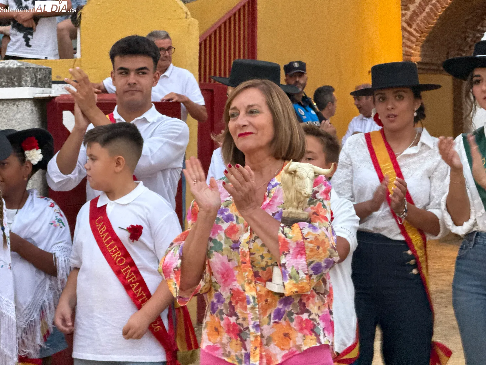 Foto 7 - El Concurso de Cortes y las vaquillas se convierten en una multitudinaria bienvenida a los festejos taurinos de las Ferias y Fiestas