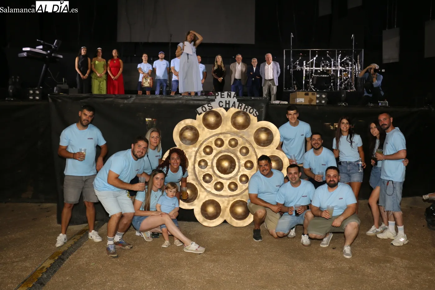 Comienzo oficial de las fiestas de San Roque en Villarino de los Aires / CORRAL