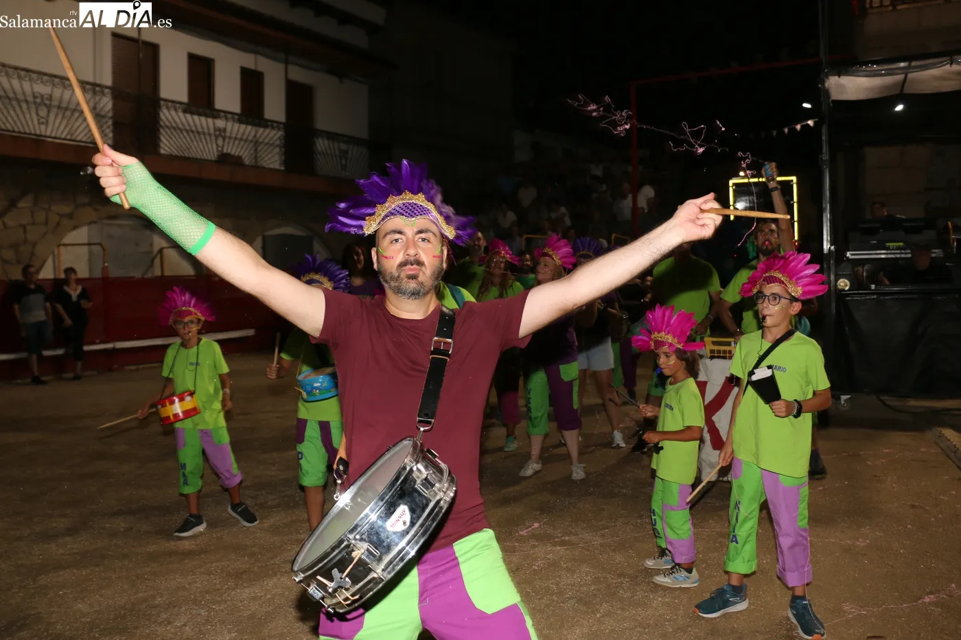 Comienzo oficial de las fiestas de San Roque en Villarino de los Aires / CORRAL