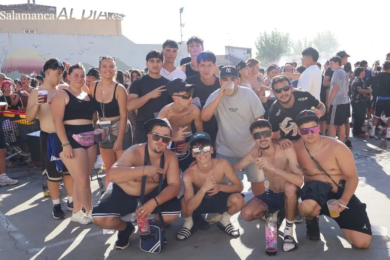 Foto 8 - Chonis y canis toman Alba de Tormes para dar la bienvenida a las fiestas de la Transverberaci&oacute;n