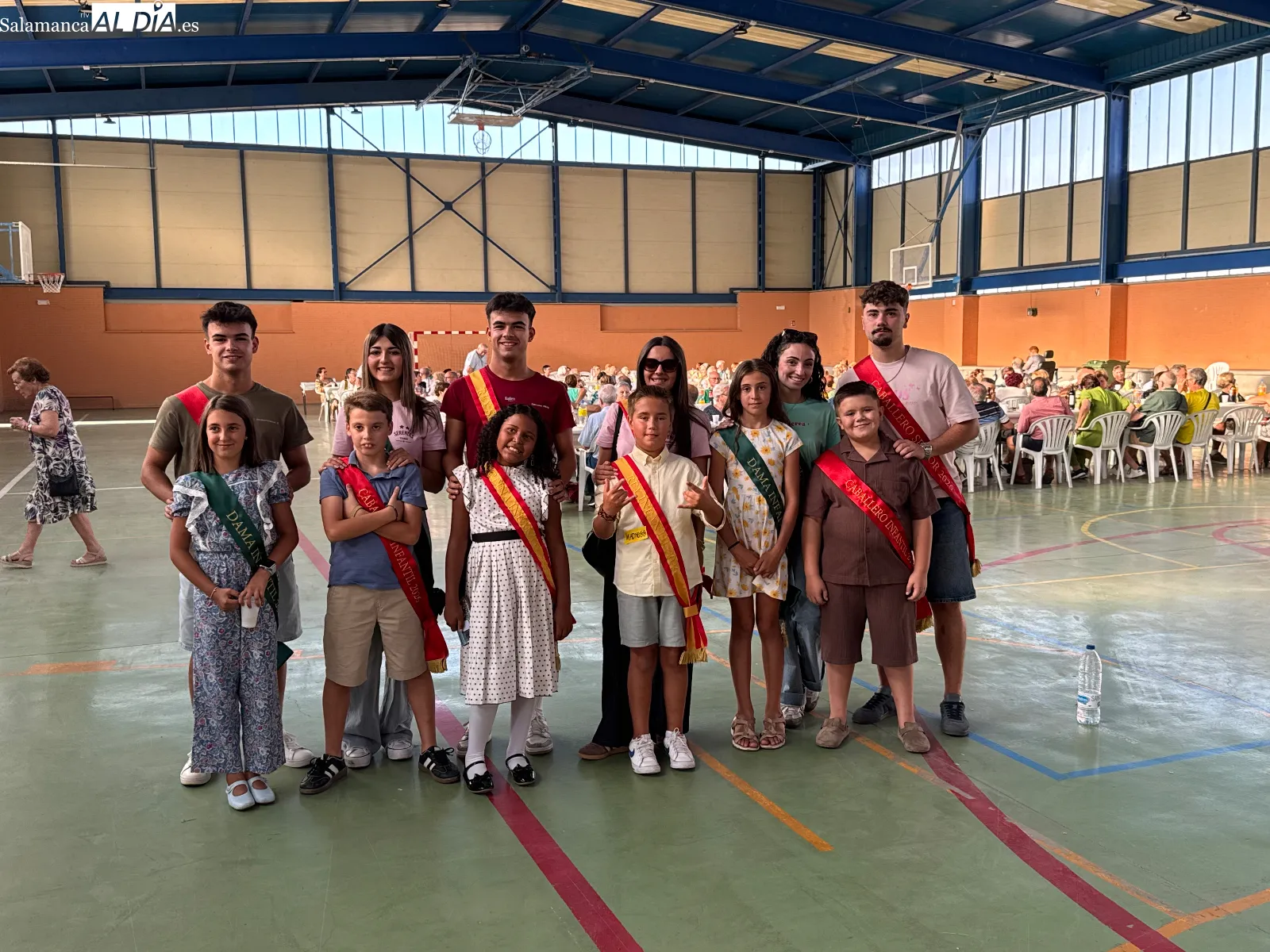 Foto 11 - La gran fiesta de los mayores re&uacute;ne a cientos de personas en pabell&oacute;n del Severiano Montero