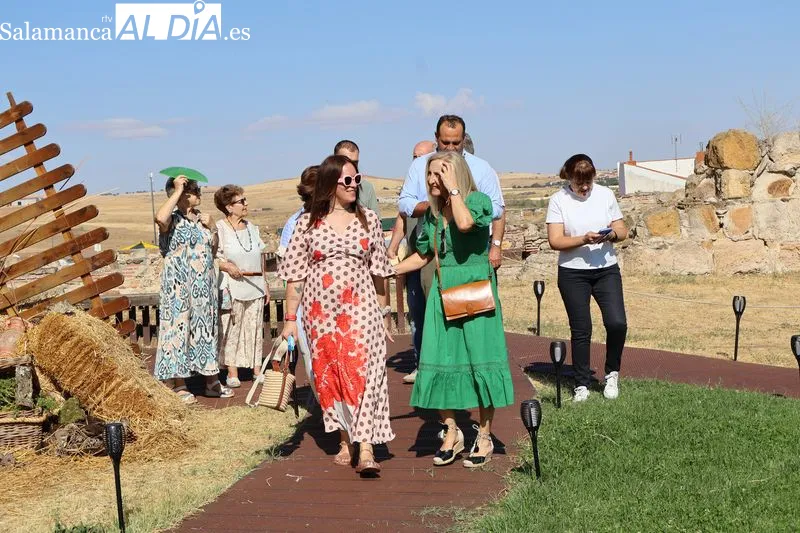 Foto 4 - Cerca de 40 puestos llenan de artesan&iacute;a y productos tradicionales el Mercado Medieval de Alba de Tormes