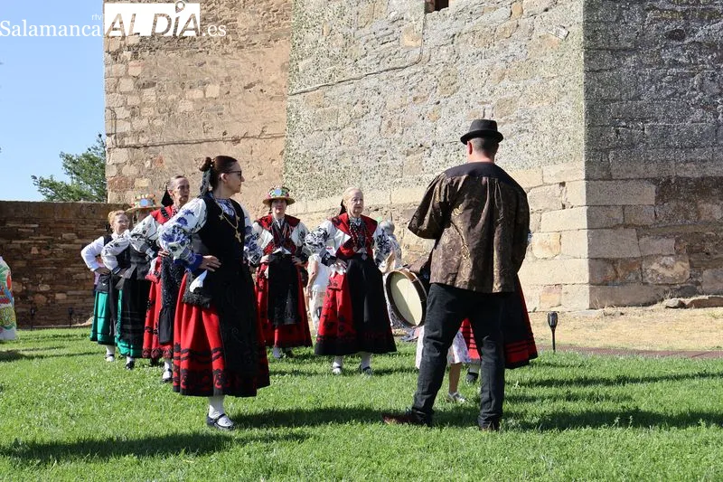 Foto 5 - Cerca de 40 puestos llenan de artesan&iacute;a y productos tradicionales el Mercado Medieval de Alba de Tormes