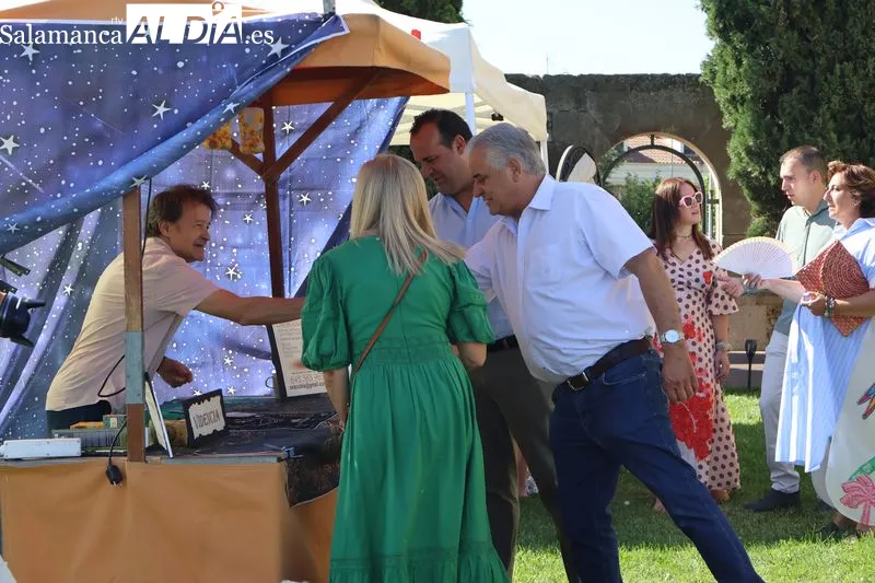 Foto 7 - Cerca de 40 puestos llenan de artesan&iacute;a y productos tradicionales el Mercado Medieval de Alba de Tormes