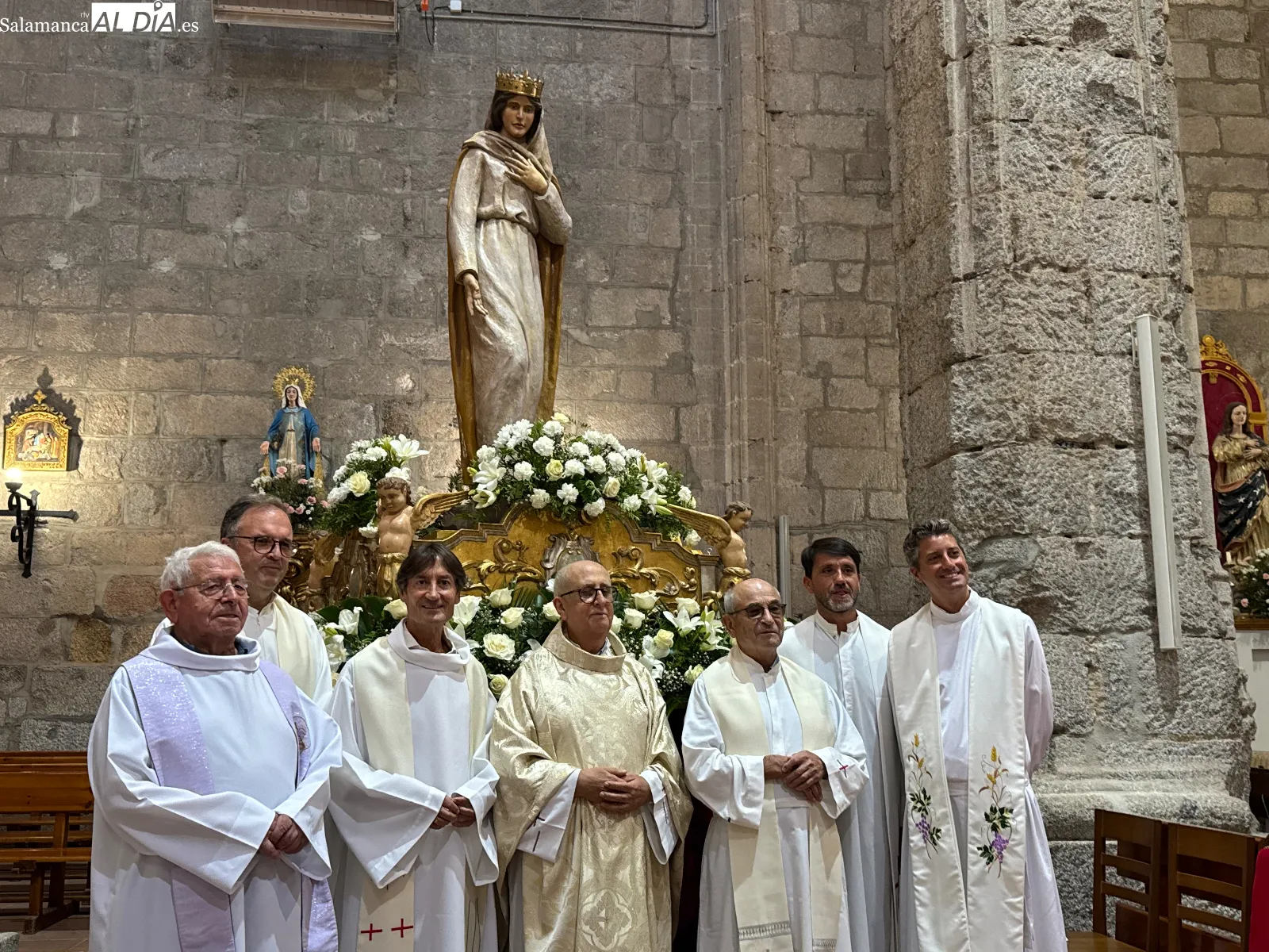Foto 7 - Santa Mar&iacute;a Reina vuelve a recorrer las calles de Pe&ntilde;aranda en su d&iacute;a grande como patrona