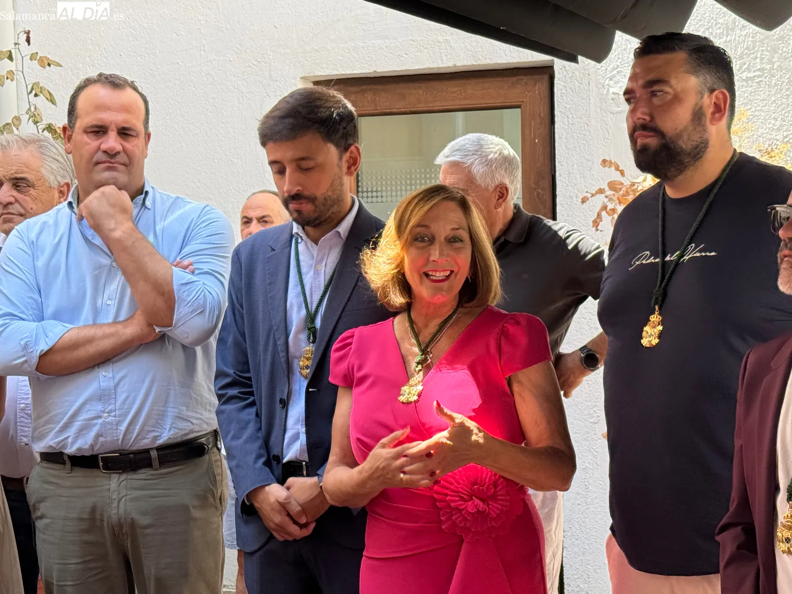 Foto 9 - Carmen &Aacute;vila apela a la uni&oacute;n de los alcaldes y reclama servicios de calidad, bomberos profesionales y m&aacute;s Guardia Civil para el medio rural en la recepci&oacute;n de las Ferias y Fiestas