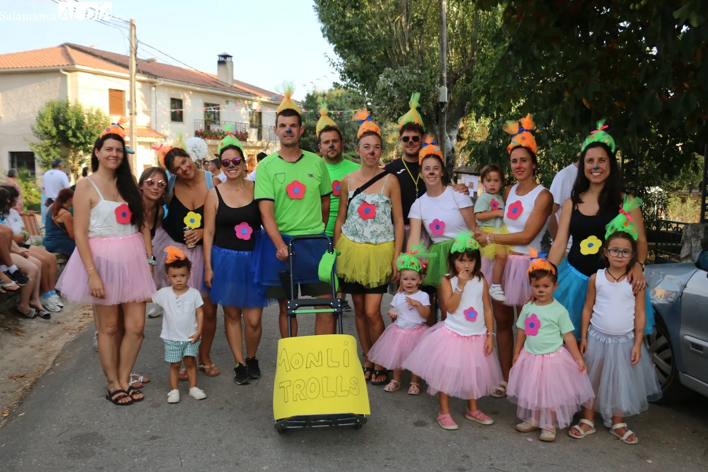 Desfile de disfraces en Monleras / CORRAL