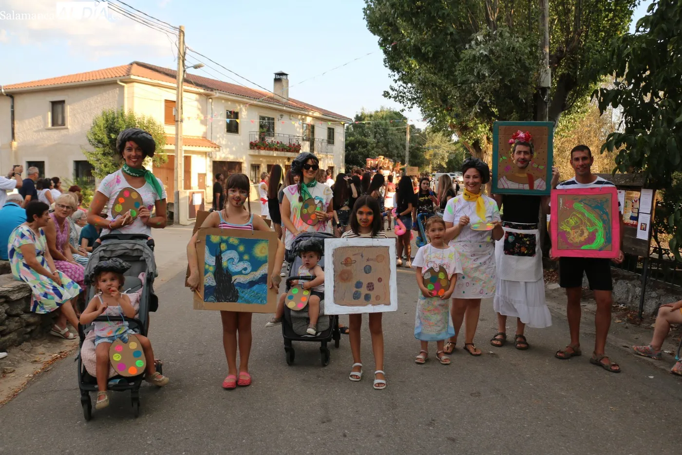 Desfile de disfraces en Monleras / CORRAL