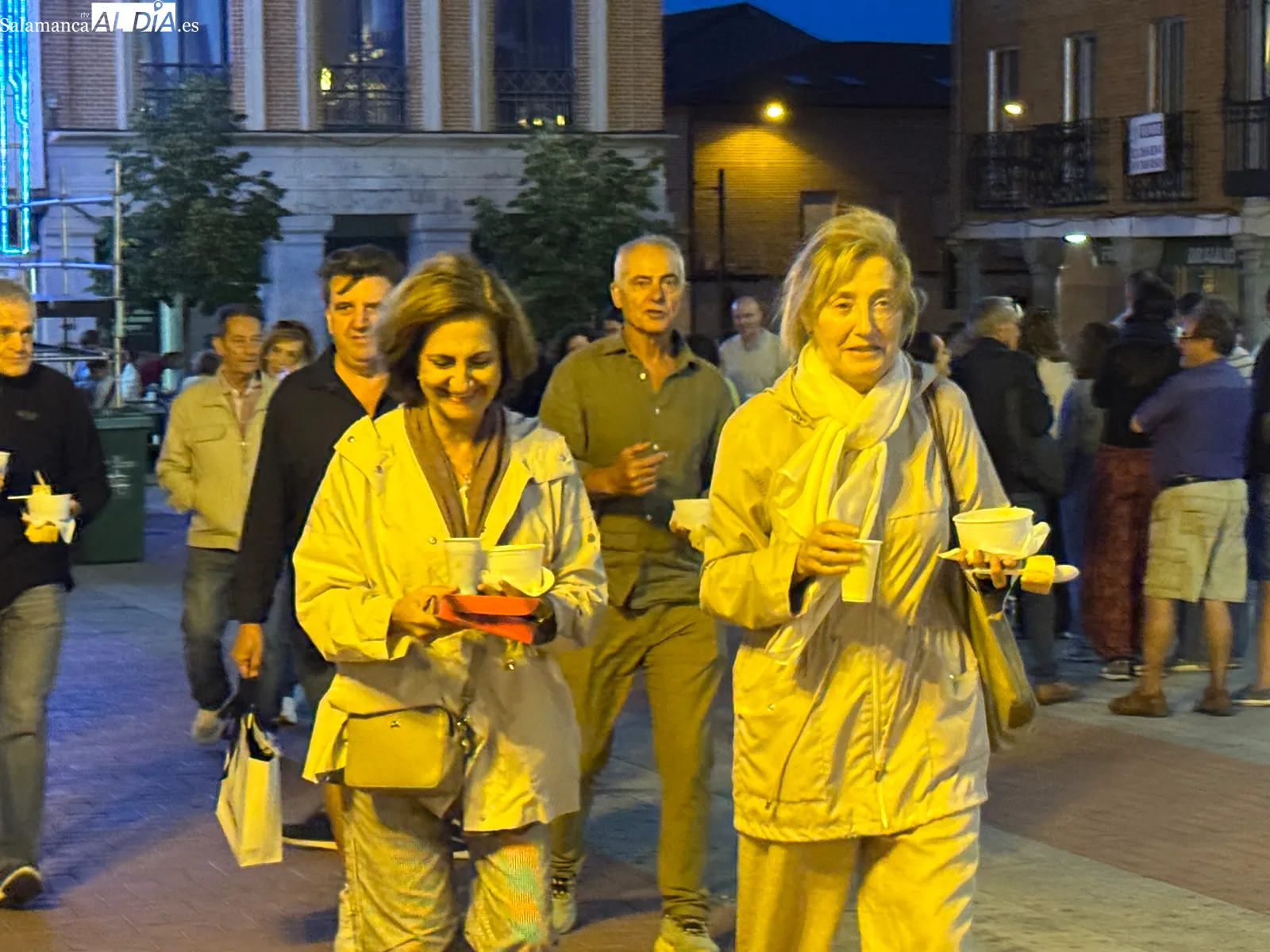 Foto 3 - Pe&ntilde;aranda baja el tel&oacute;n de sus fiestas con cerca de 4.000 raciones de guiso de novillo y un ambiente multitudinario
