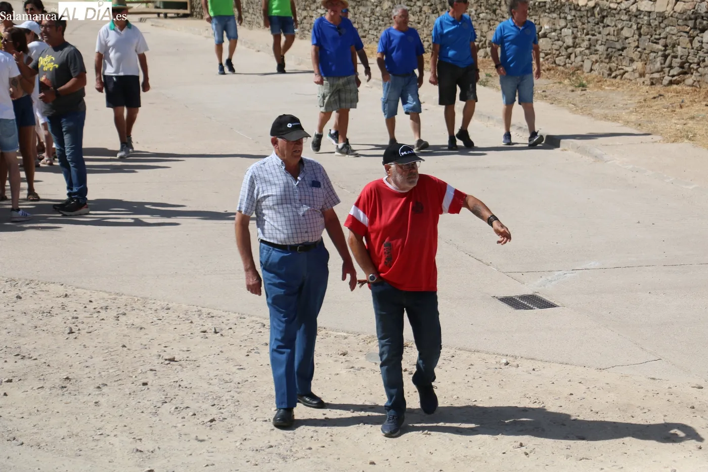 Rápido y emocionante encierro de El Risco en Lumbrales / CORRAL