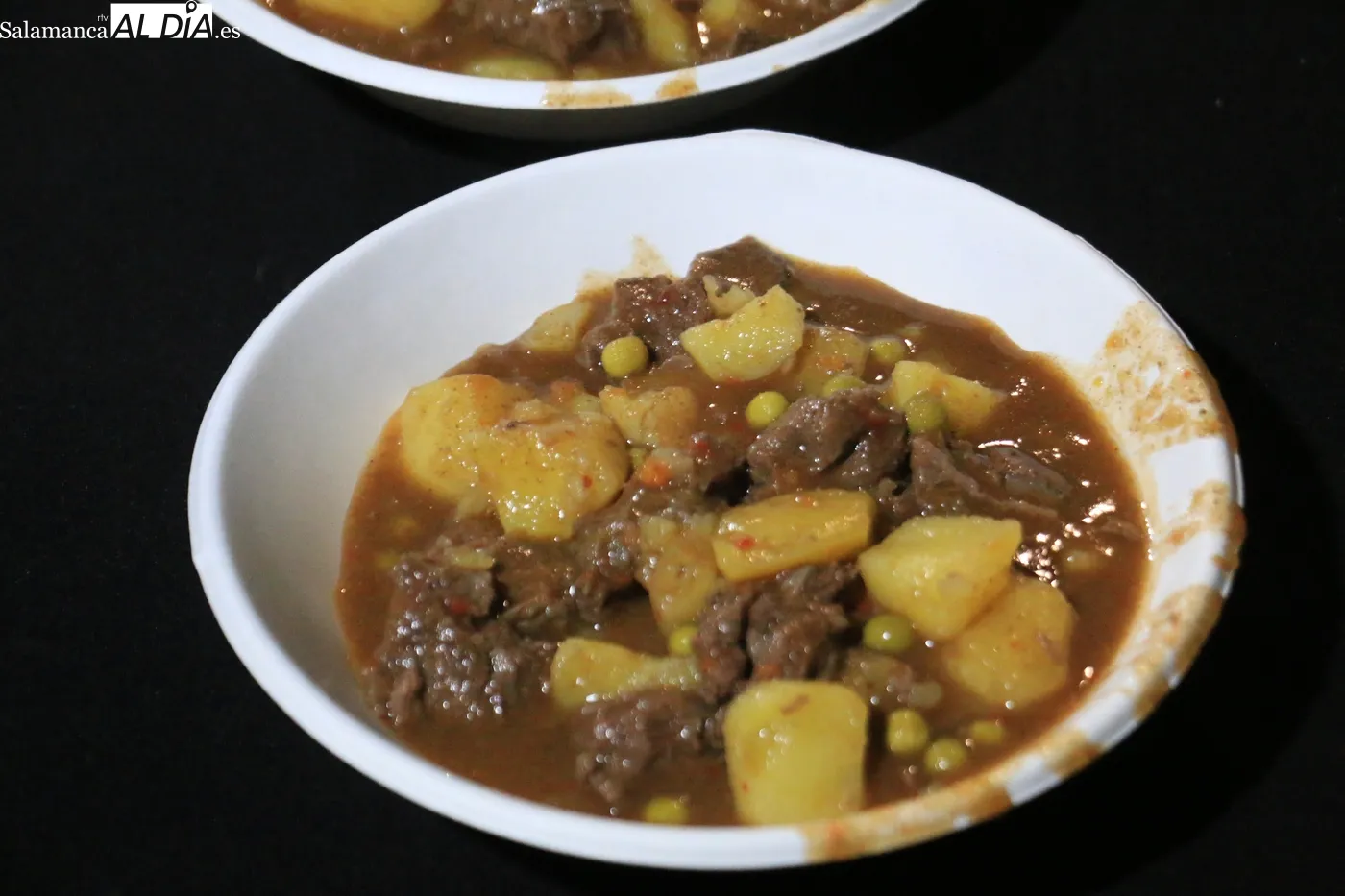 Cena de hermandad en Encinasola de los Comendadores / CORRAL 