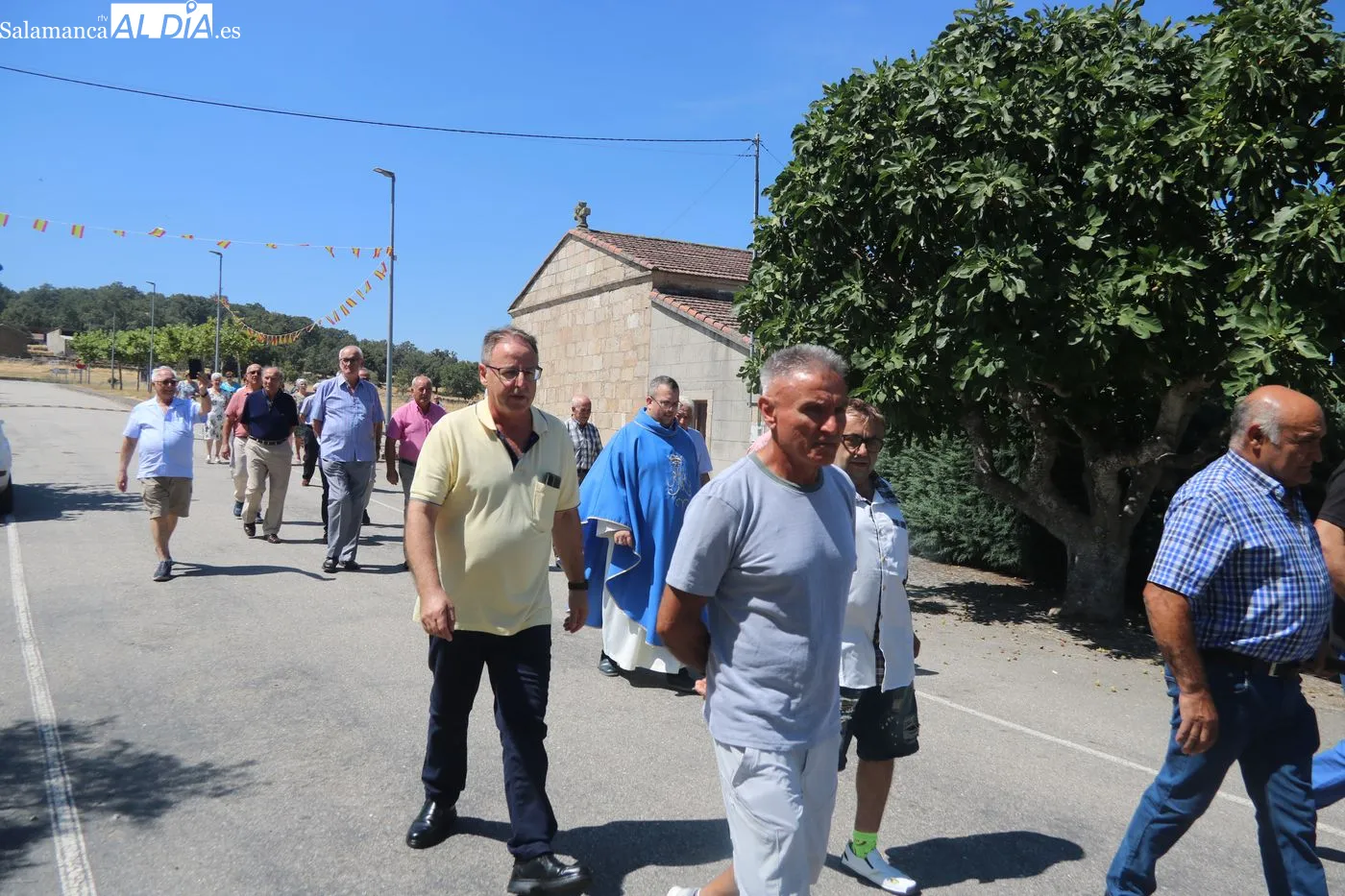 Procesión y subasta del roscón en Cerezal de Peñahorcada / ARIAS