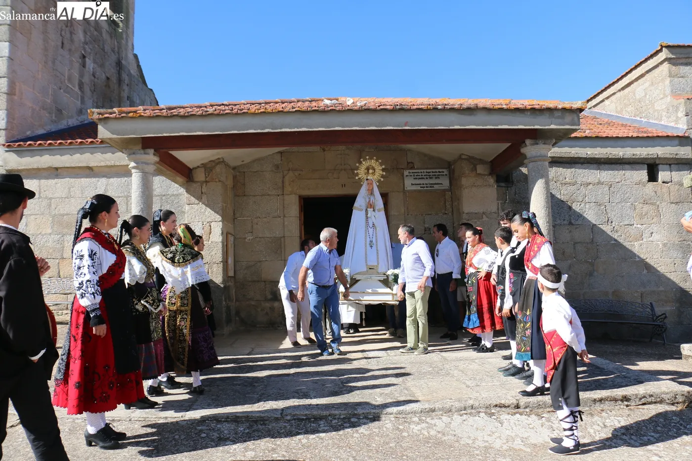 Fiesta de las Madrinas en Encinasola de los Comendadores / CORRAL