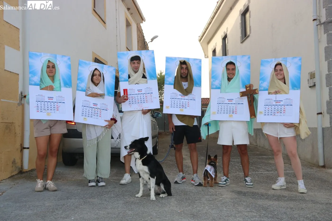 Fiesta de disfraces de las fiestas de Almendra / ARIAS