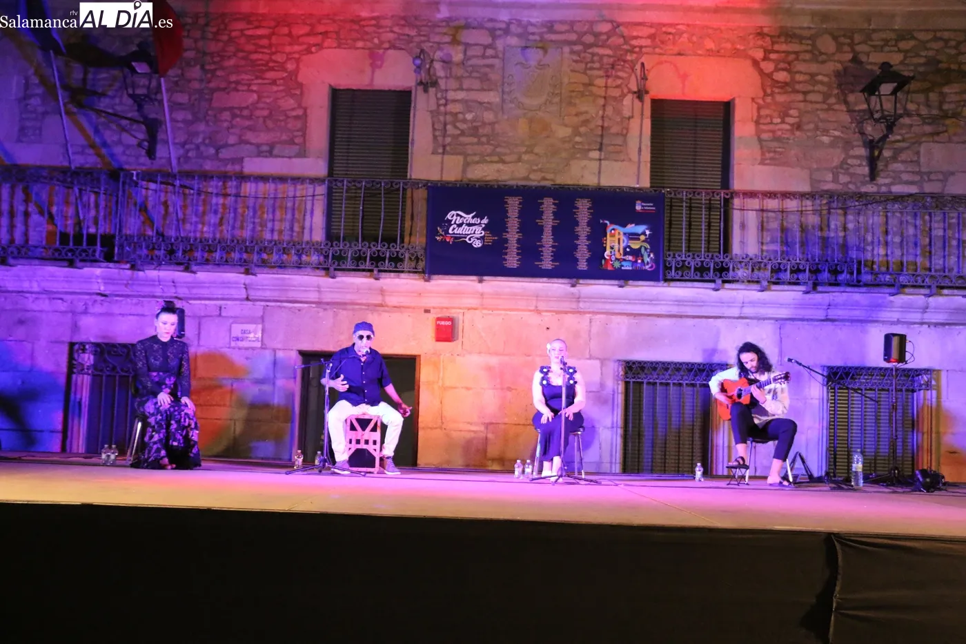 Actuación de La Flamenquería y su 'Flamenkeando' / CORRAL 