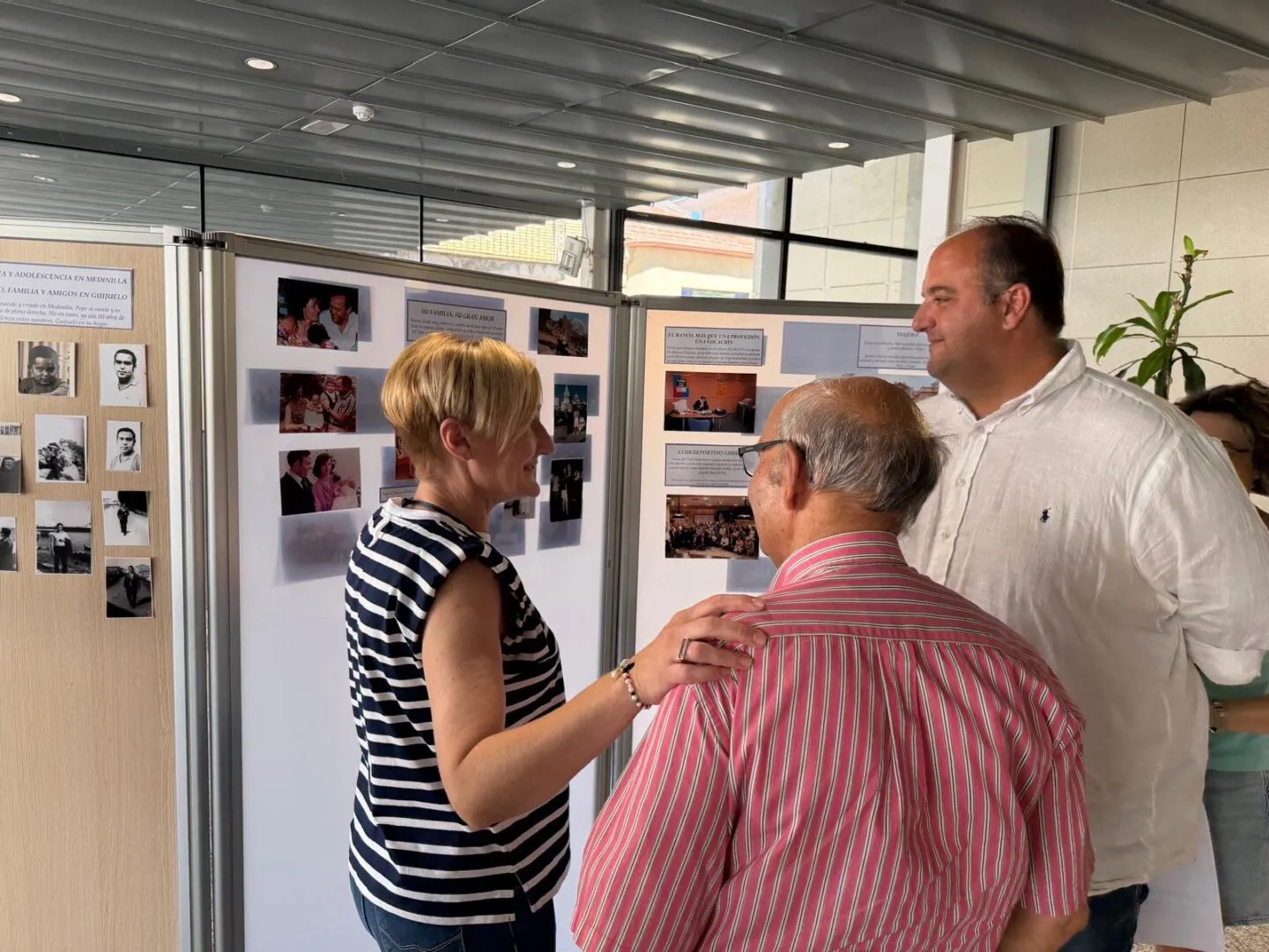Foto 4 - Guijuelo acoge una exposici&oacute;n fotogr&aacute;fica sobre la vida de su pregonero Jos&eacute; Conde