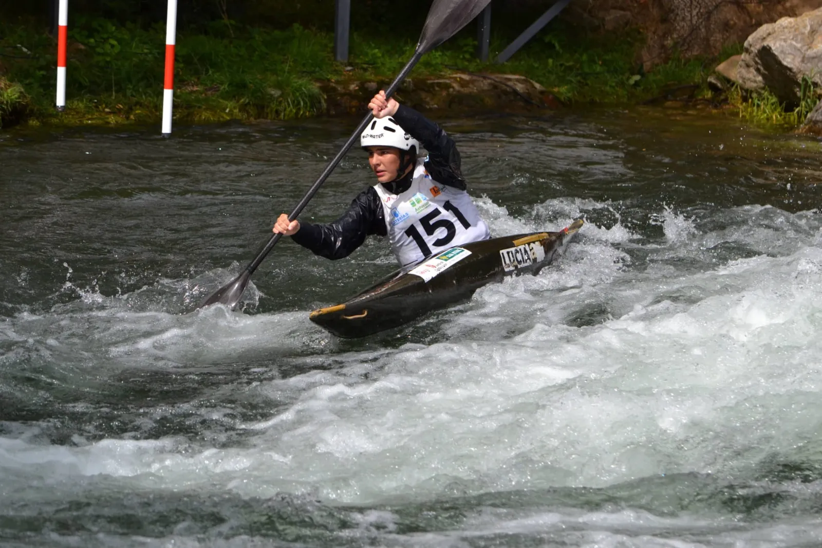 Foto 5 - El pirag&uuml;ismo de Ciudad Rodrigo pisa fuerte en las aguas bravas de Sabero y Escocia