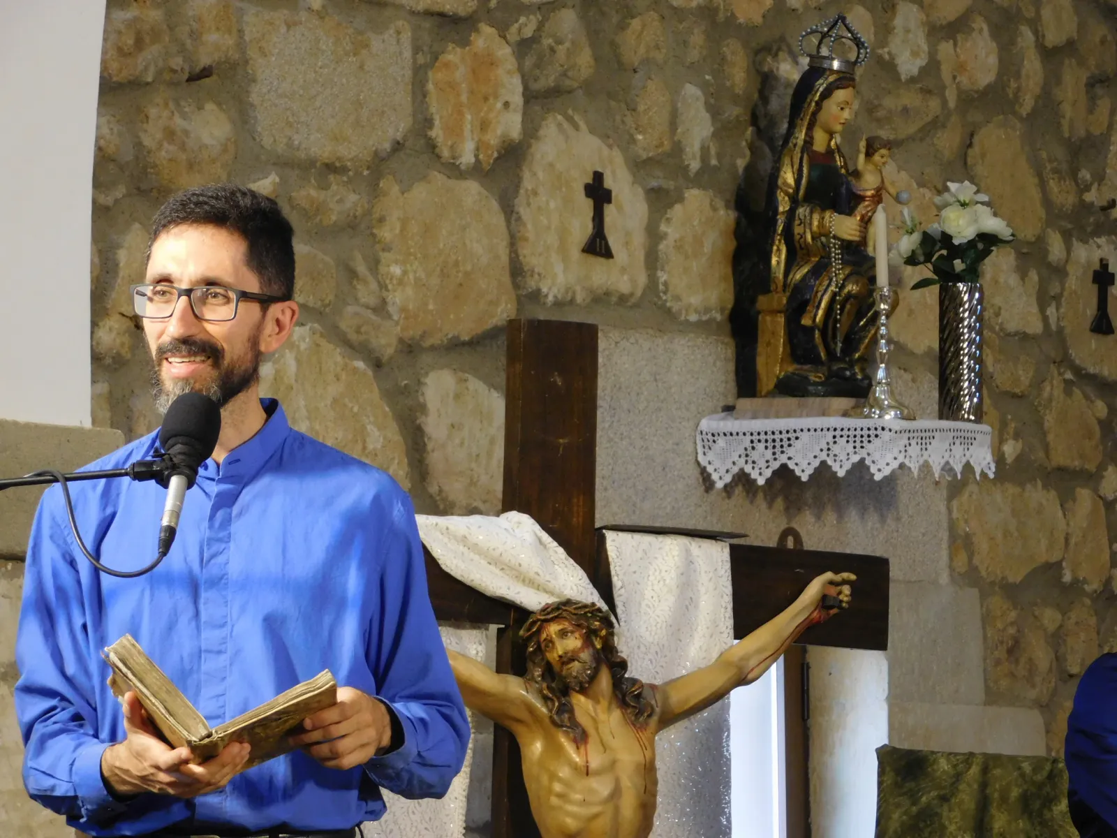 Foto 6 - FOTOS | El teatro de Denis Rafter detiene el tiempo en La Sagrada ante un p&uacute;blico entregado