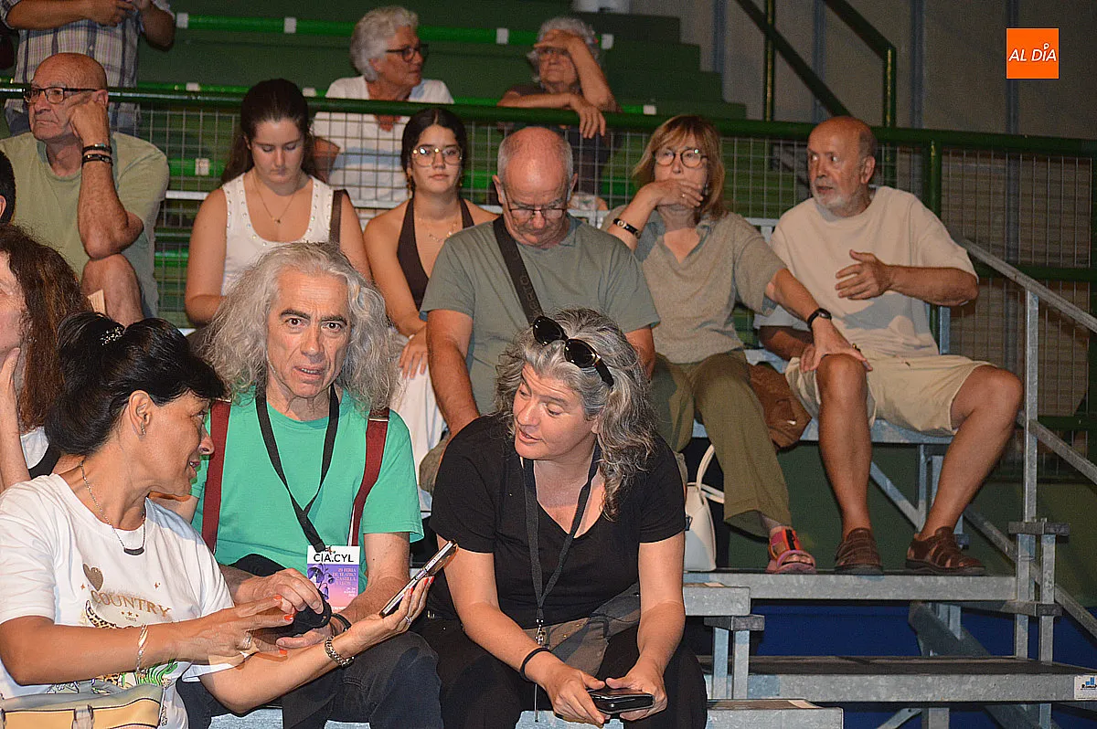 Foto 11 - Los premios y &lsquo;La tierra de Alvargonz&aacute;lez&rsquo; cierran la tarde teatral