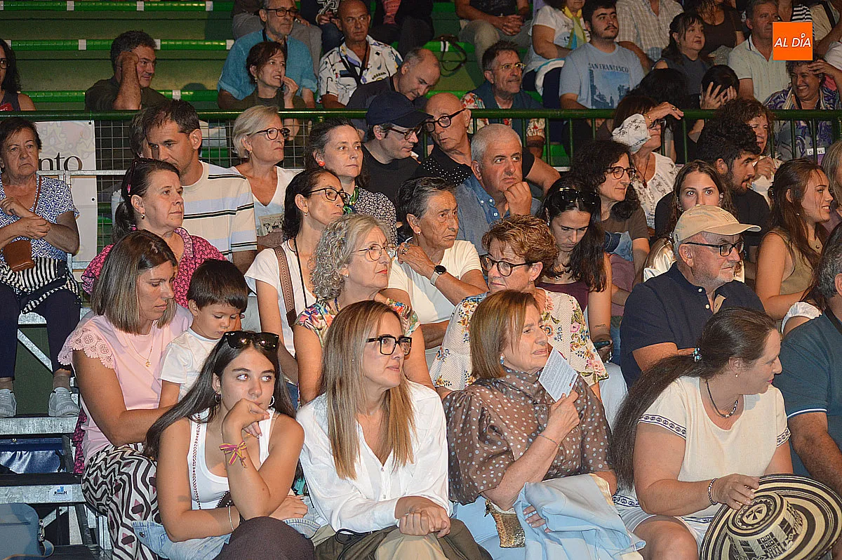 Foto 12 - Los premios y &lsquo;La tierra de Alvargonz&aacute;lez&rsquo; cierran la tarde teatral
