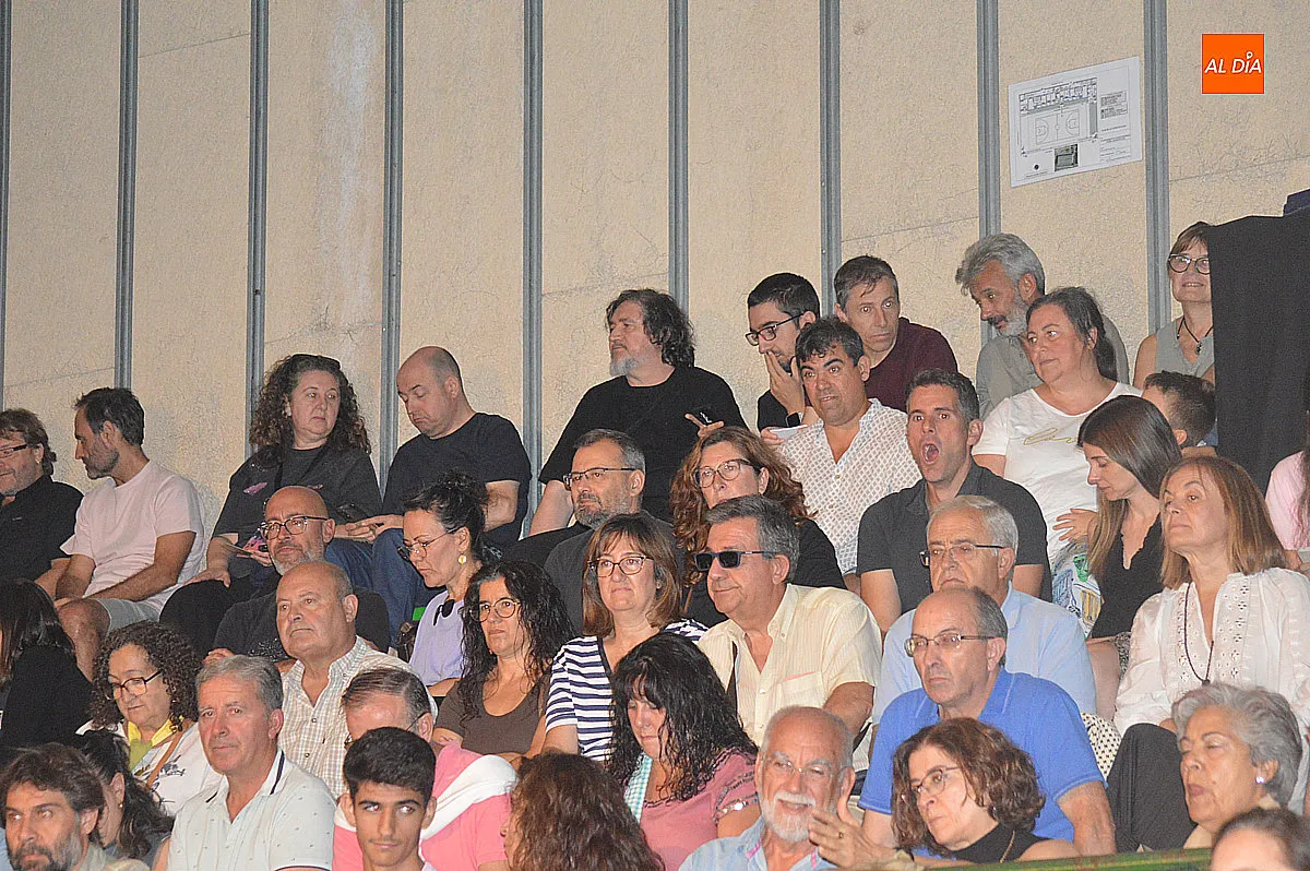 Foto 6 - Los premios y &lsquo;La tierra de Alvargonz&aacute;lez&rsquo; cierran la tarde teatral