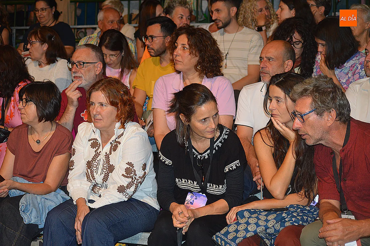 Foto 10 - Los premios y &lsquo;La tierra de Alvargonz&aacute;lez&rsquo; cierran la tarde teatral