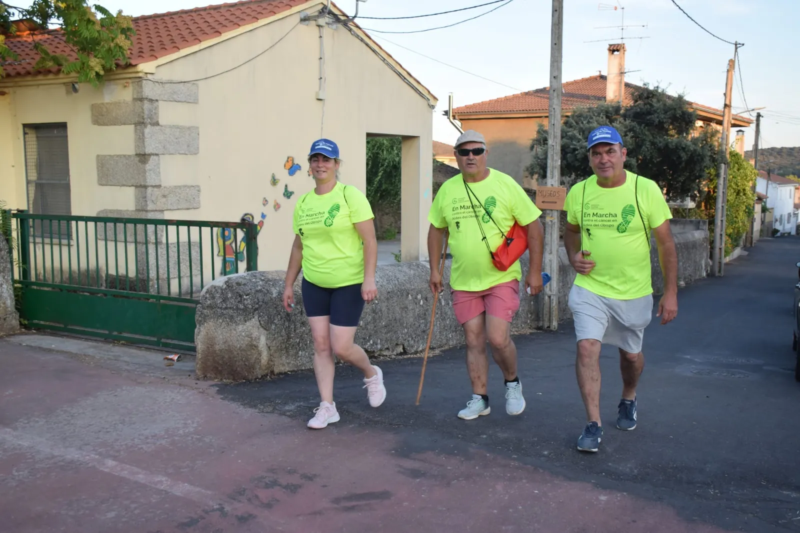 Foto 15 - La Raya se vuelca contra el c&aacute;ncer: 1.100 personas disfrutaron de la marcha de Aldea del Obispo 