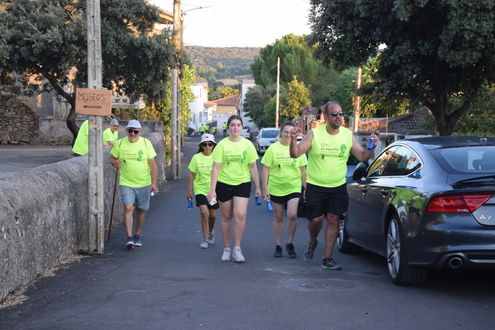 Foto 9 - La Raya se vuelca contra el c&aacute;ncer: 1.100 personas disfrutaron de la marcha de Aldea del Obispo 