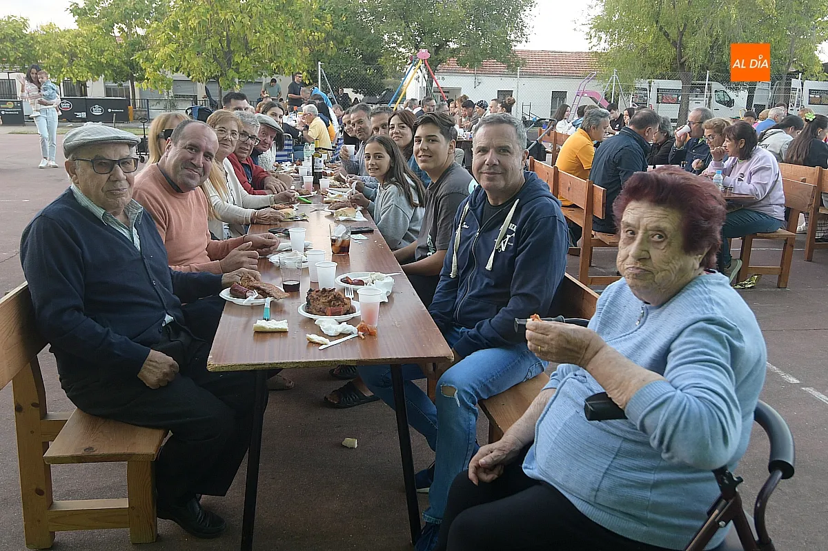 Parrillada popular en Tenebrón