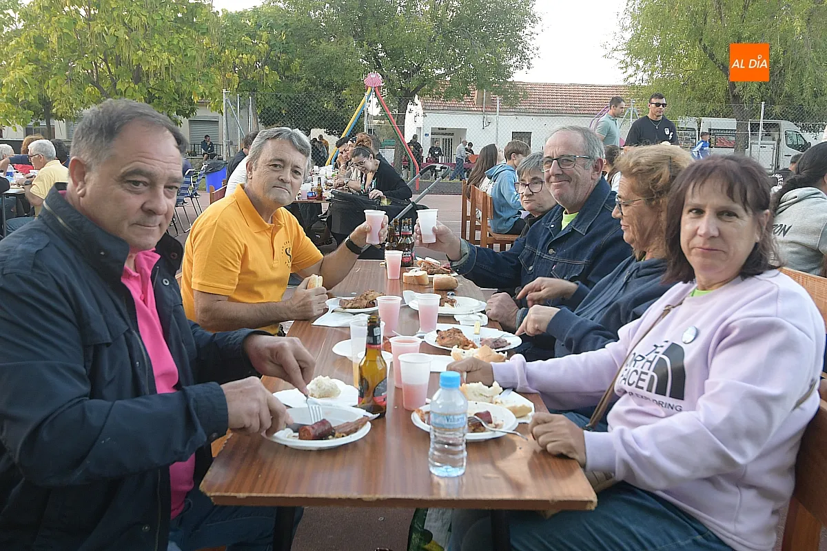 Parrillada popular en Tenebrón