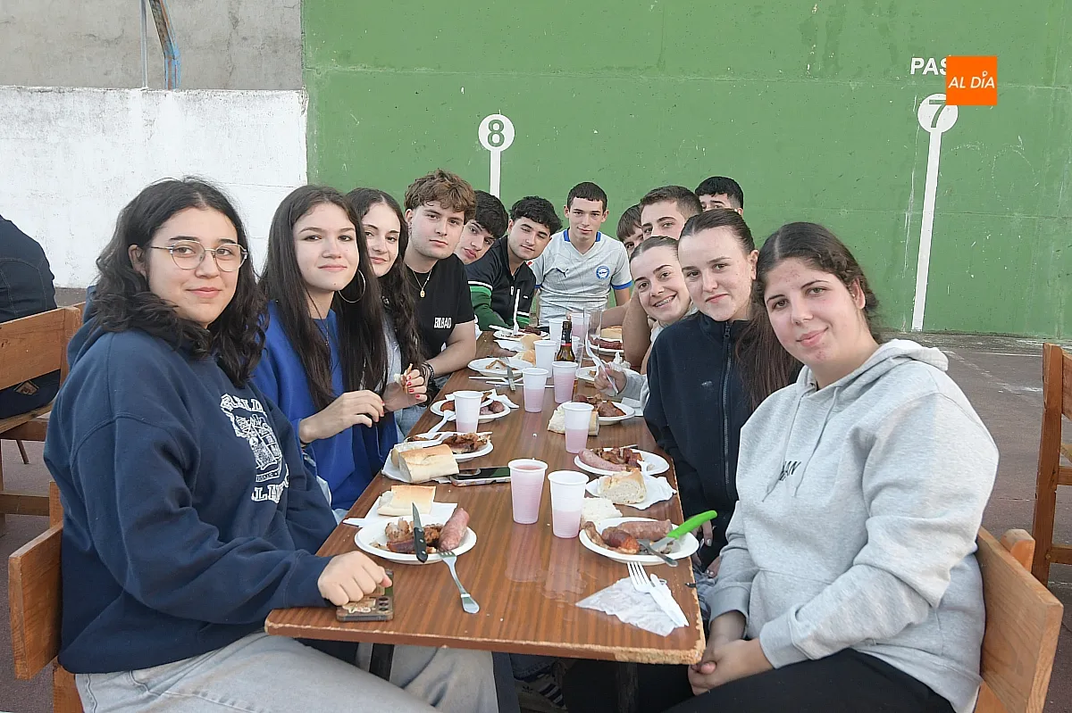 Parrillada popular en Tenebrón