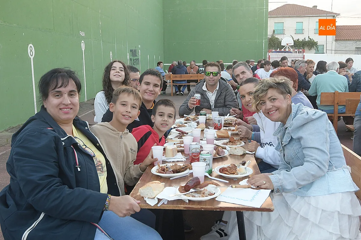 Parrillada popular en Tenebrón