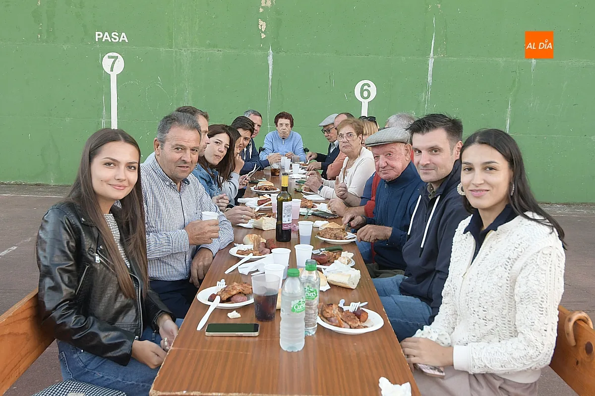 Parrillada popular en Tenebrón