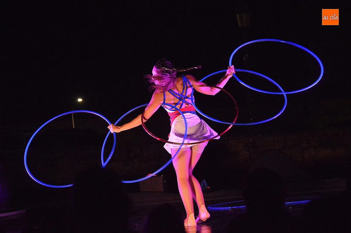 Foto 13 - El circo y el humor toman la noche del pen&uacute;ltimo d&iacute;a de la Feria