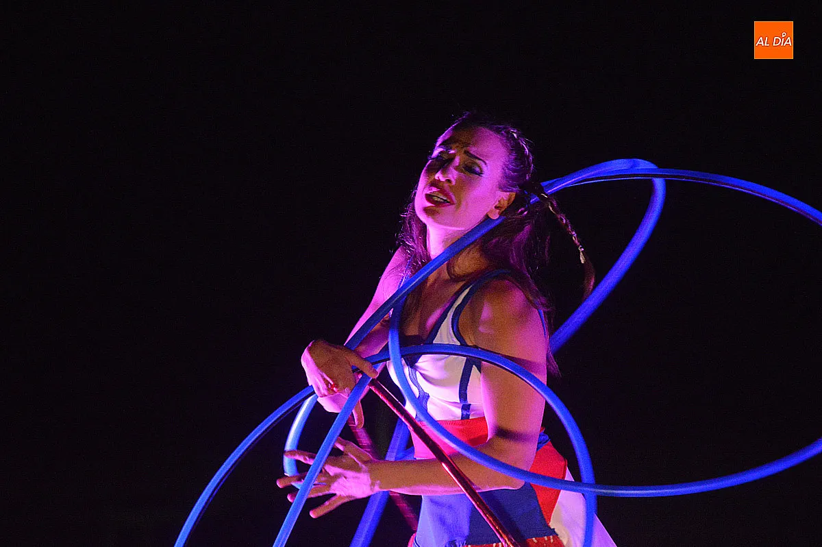 Foto 18 - El circo y el humor toman la noche del pen&uacute;ltimo d&iacute;a de la Feria