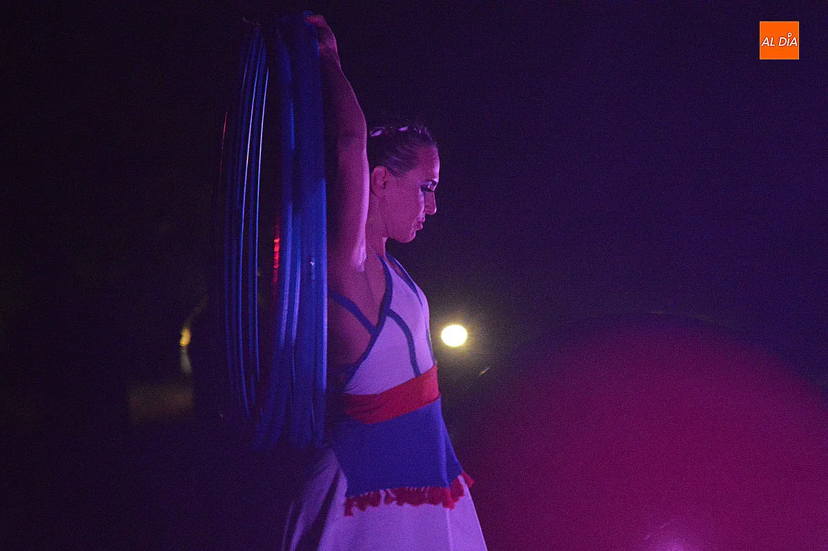 Foto 4 - El circo y el humor toman la noche del pen&uacute;ltimo d&iacute;a de la Feria