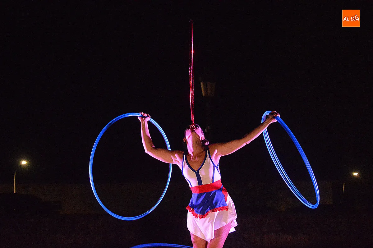 Foto 8 - El circo y el humor toman la noche del pen&uacute;ltimo d&iacute;a de la Feria